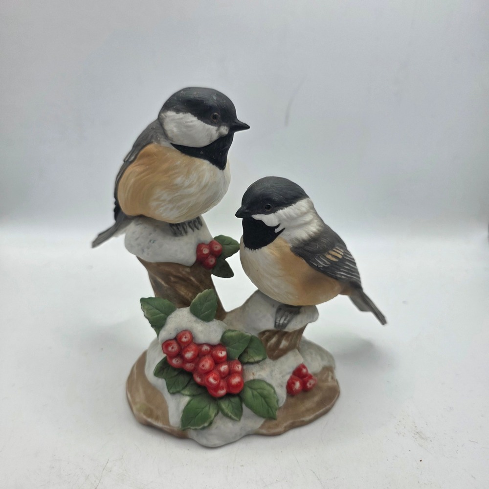 1988 Knowles The Chickadee Kevin Daniel Birds of Your Garden Figurine 2454A